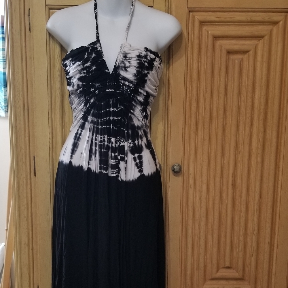 Sky high low maxi dress sz M